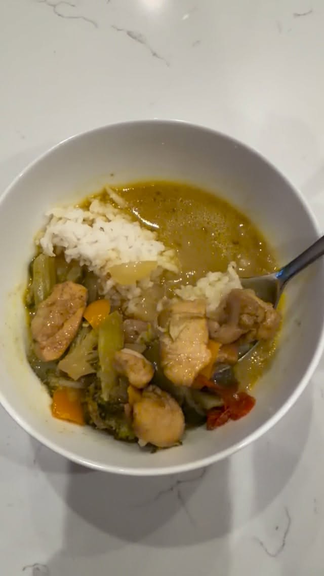 Today’s episode of what I cook while my granddaughter sleeps is Coconut Curry Chicken and vegetables 

The rainy weather coming makes me crave comfort food! What about you?

#curry #chickencurry #ninja #slowcookerrecipes #crockpot